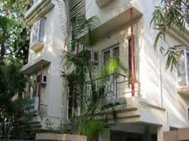 2 BHK Apartment in Koregaon Park for resale Pune. The reference number is 20380322