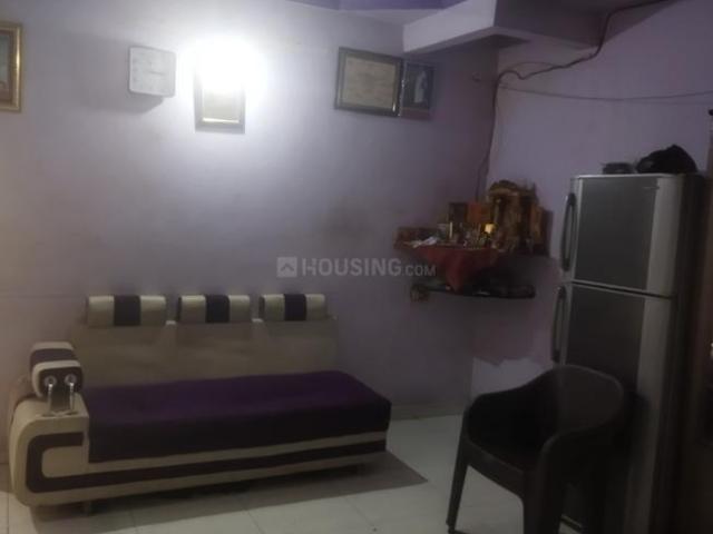 2 BHK Apartment in Katargam for rent Surat. The reference number is 17006726