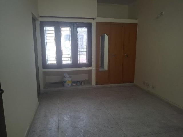 2 BHK Apartment in Kaushambi for rent Ghaziabad. The reference number is 19713438