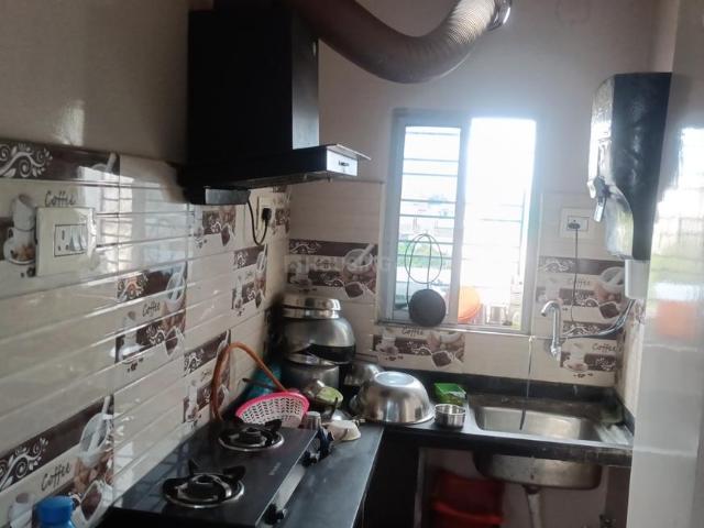2 BHK Apartment in Kaikhali for rent Kolkata. The reference number is 18055732