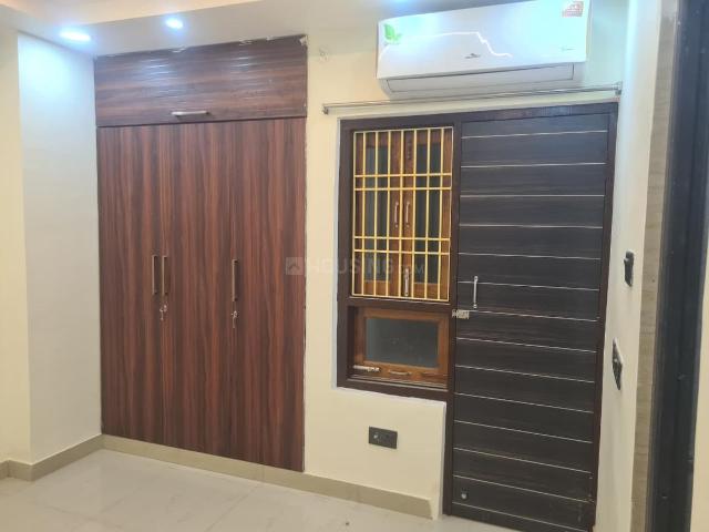 2 BHK Apartment in Kakarmata for rent Varanasi. The reference number is 20764403