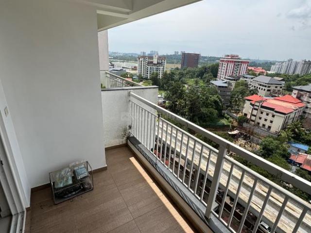 2 BHK Apartment in Kakkanad for resale Kochi. The reference number is 20866302