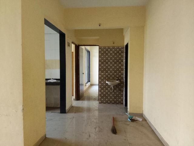 2 BHK Apartment in Kalamboli for resale Navi Mumbai. The reference number is 19580094