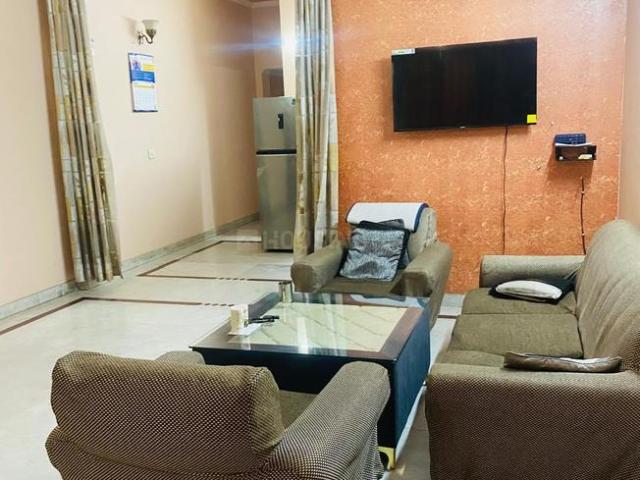 2 BHK Apartment in Kalkaji for rent New Delhi. The reference number is 19909624