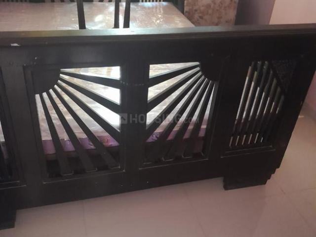 2 BHK Apartment in Kalighat for resale Kolkata. The reference number is 19210242