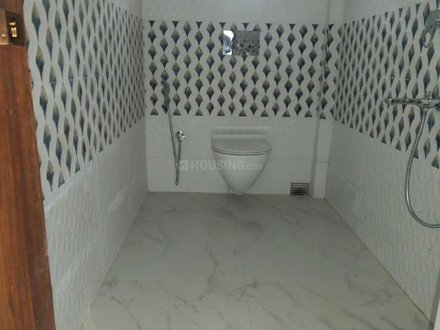 2 BHK Apartment in Kalighat for resale Kolkata. The reference number is 20761474