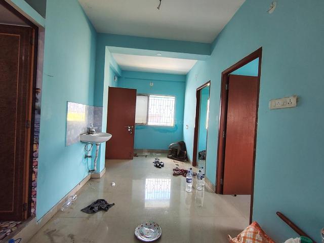 2 BHK Apartment in Kalikapur, EM Bypass for rent Kolkata. The reference number is 20626524