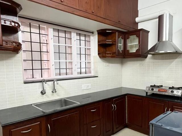 2 BHK Apartment in Kaloor for rent Kochi. The reference number is 20770995