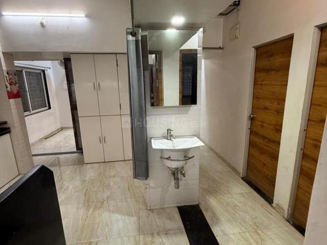 2 BHK Apartment in Kalpataru Nagar for rent Nashik. The reference number is 20592606