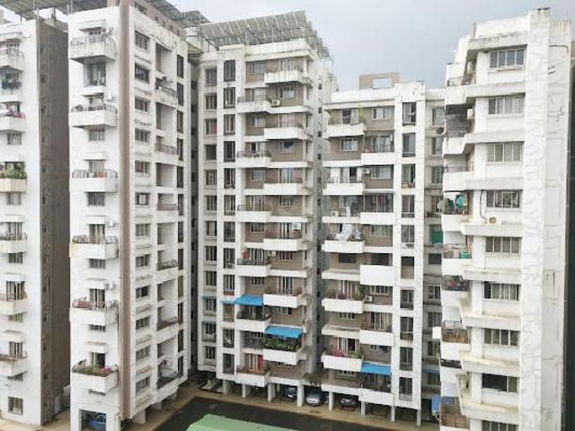 2 BHK Apartment in Kalyan West for resale Kalyan. The reference number is 16598372