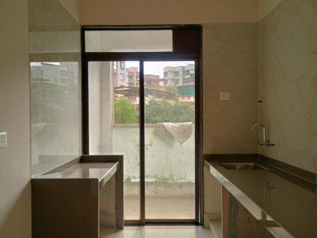 2 BHK Apartment in Kalyan West for resale Kalyan. The reference number is 18498392