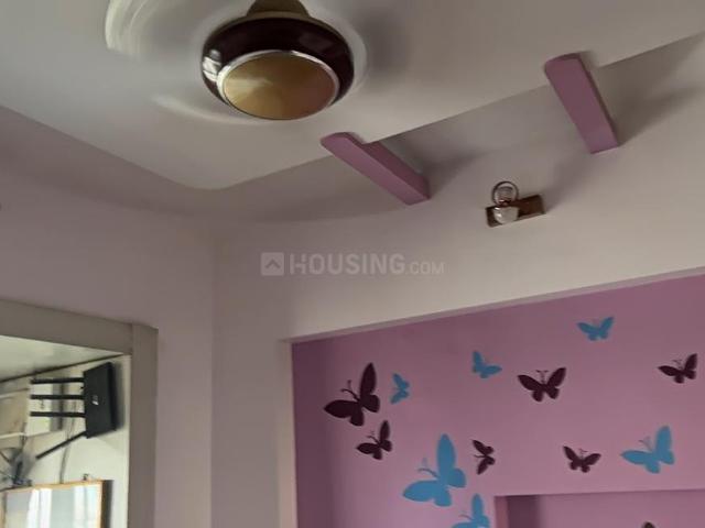 2 BHK Apartment in Kalyan West for resale Kalyan. The reference number is 19788019