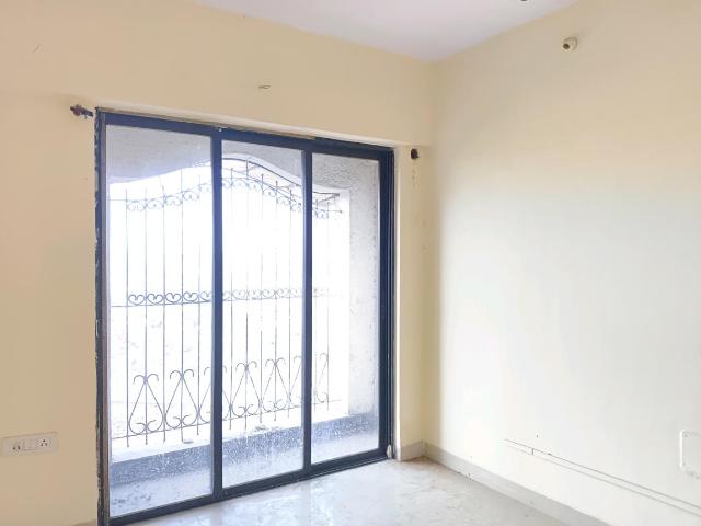 2 BHK Apartment in Kalyan West for resale Kalyan. The reference number is 19865587