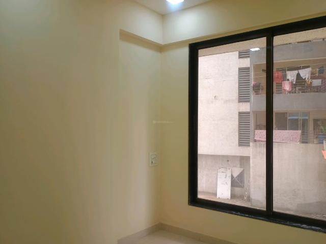 2 BHK Apartment in Kalyan West for resale Kalyan. The reference number is 19866106