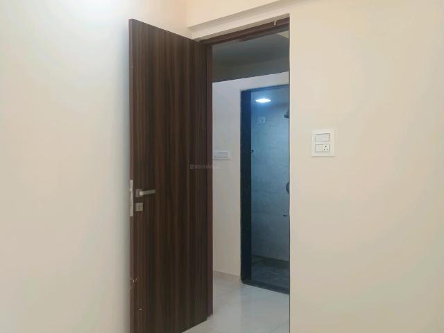 2 BHK Apartment in Kalyan West for resale Kalyan. The reference number is 19868971