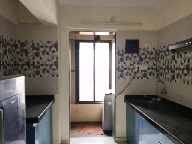 2 BHK Apartment in Kalyan West for resale Kalyan. The reference number is 19968511