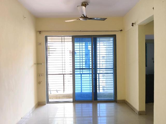 2 BHK Apartment in Kalyan West for resale Kalyan. The reference number is 19284742