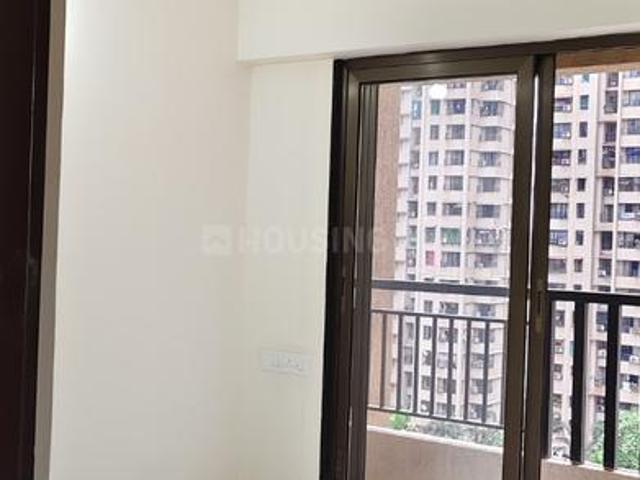 2 BHK Apartment in Kalyan West for resale Kalyan. The reference number is 20388917