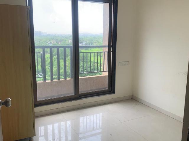2 BHK Apartment in Kalyan West for resale Kalyan. The reference number is 21000959