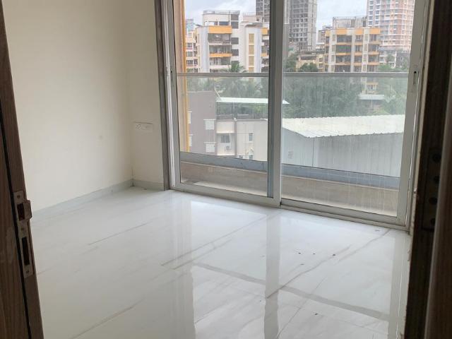 2 BHK Apartment in Kalyan West for resale Kalyan. The reference number is 21000227