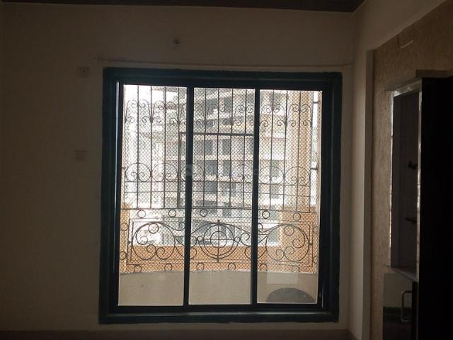 2 BHK Apartment in Kalyan West for resale Khadakpada. The reference number is 16636105