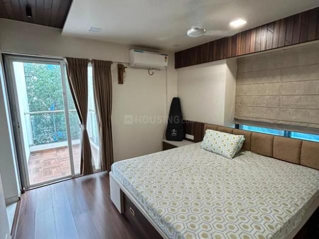 2 BHK Apartment in Kalyani Nagar for rent Pune. The reference number is 20612762
