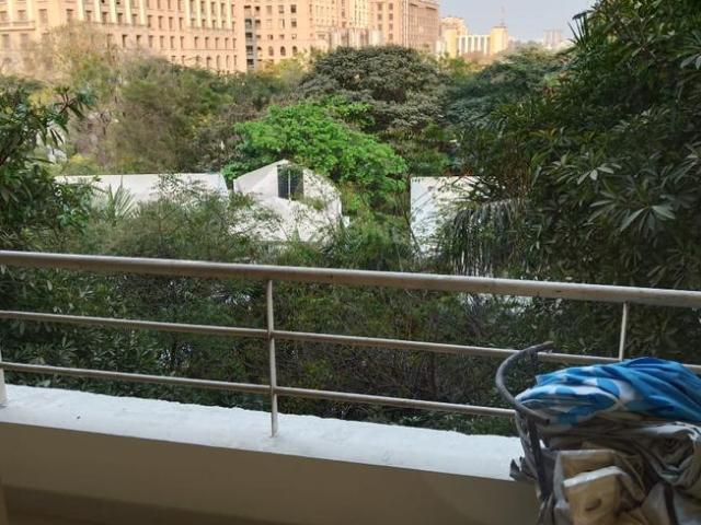 2 BHK Apartment in Kalyani Nagar for resale Pune. The reference number is 20817258