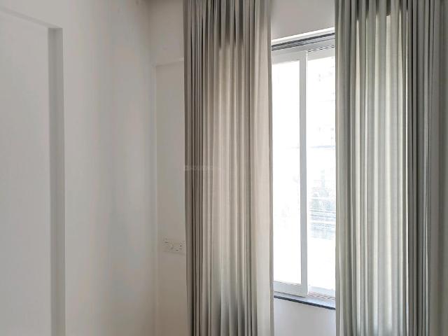 2 BHK Apartment in Kalyani Nagar for resale Pune. The reference number is 20312274