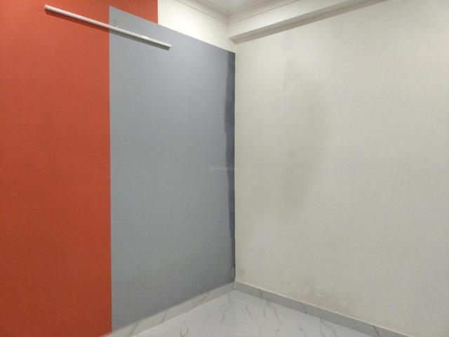 2 BHK Apartment in Kambakshpur for resale Noida. The reference number is 20157275