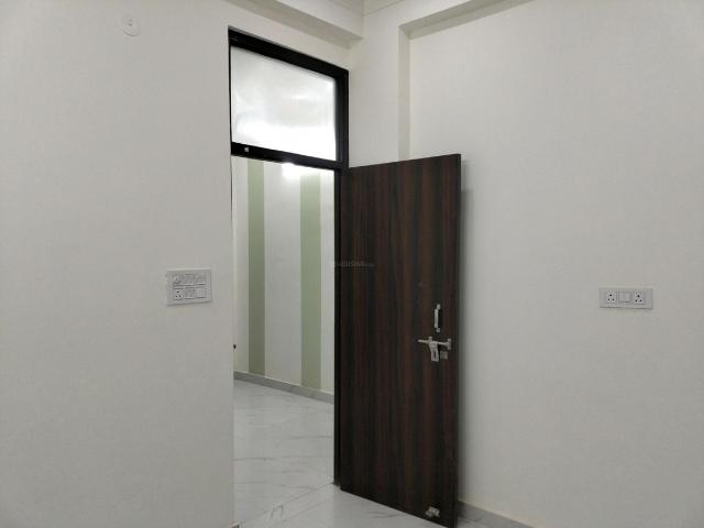 2 BHK Apartment in Kambakshpur for resale Noida. The reference number is 20164469