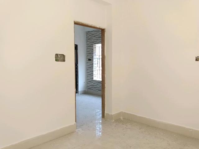 2 BHK Apartment in Kamdahari for resale Kolkata. The reference number is 19968838