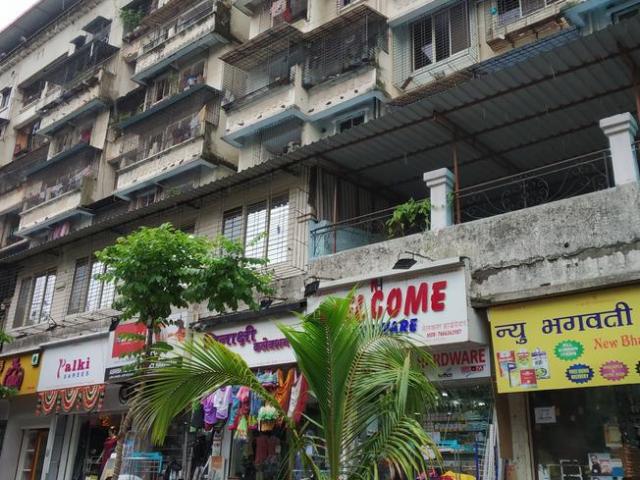 2 BHK Apartment in Kamothe for resale Navi Mumbai. The reference number is 20754901