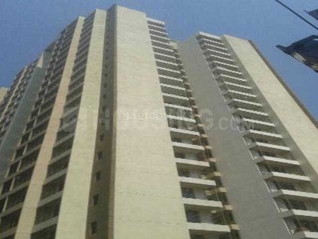 2 BHK Apartment in Kandivali East for rent Mumbai. The reference number is 14823130