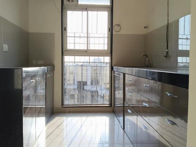 2 BHK Apartment in Kandivali East for rent Mumbai. The reference number is 17257005