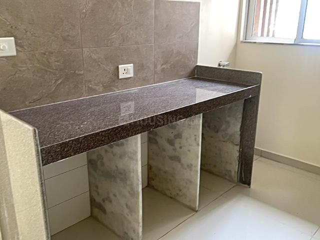 2 BHK Apartment in Kandivali East for rent Mumbai. The reference number is 17485896