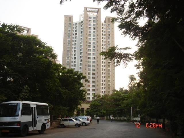 2 BHK Apartment in Kandivali East for rent Mumbai. The reference number is 18084923