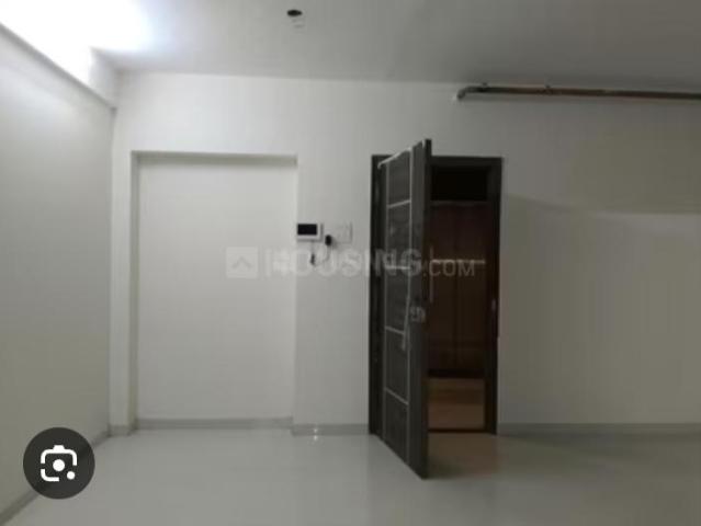 2 BHK Apartment in Kandivali East for rent Mumbai. The reference number is 18300409