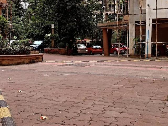 2 BHK Apartment in Kandivali East for rent Mumbai. The reference number is 18412952