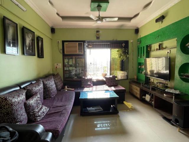 2 BHK Apartment in Kandivali East for rent Mumbai. The reference number is 18708605