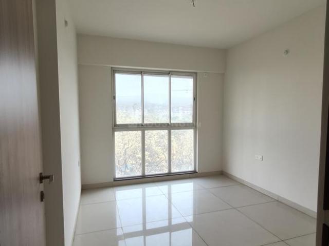 2 BHK Apartment in Kandivali East for rent Mumbai. The reference number is 18903942
