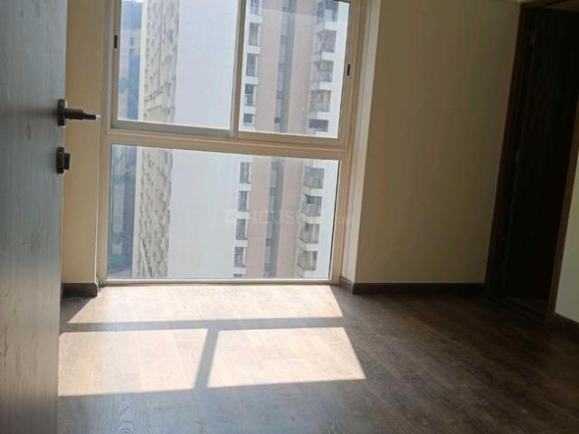 2 BHK Apartment in Kandivali East for rent Mumbai. The reference number is 19352644