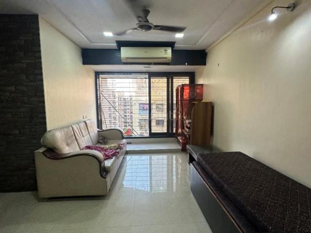 2 BHK Apartment in Kandivali East for rent Mumbai. The reference number is 19762366