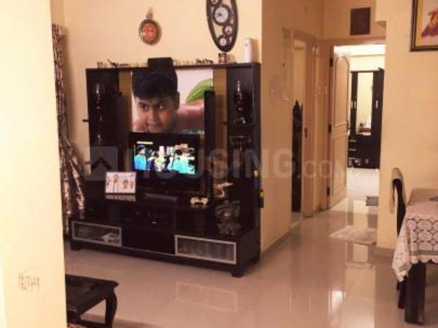 2 BHK Apartment in Kandivali East for rent Mumbai. The reference number is 19904126