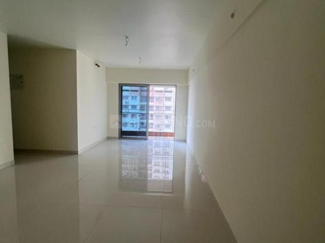 2 BHK Apartment in Kandivali East for rent Mumbai. The reference number is 13407335