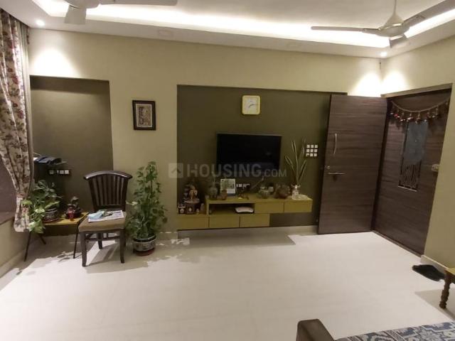2 BHK Apartment in Kandivali East for rent Mumbai. The reference number is 20004896