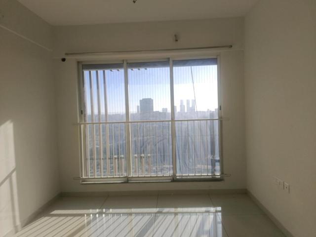 2 BHK Apartment in Kandivali East for rent Mumbai. The reference number is 20014798