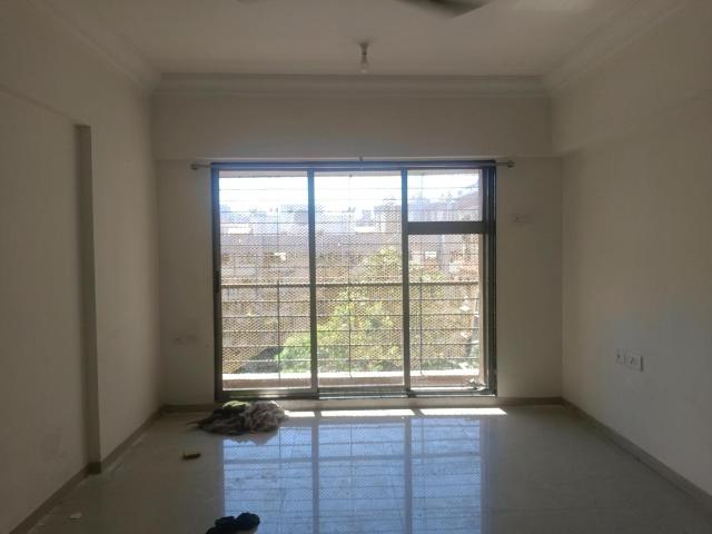 2 BHK Apartment in Kandivali East for rent Mumbai. The reference number is 20013676