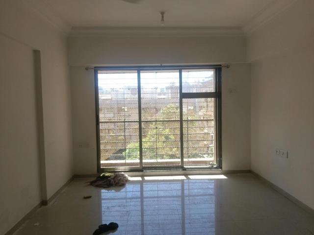 2 BHK Apartment in Kandivali East for rent Mumbai. The reference number is 20013698