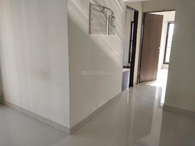 2 BHK Apartment in Kandivali East for rent Mumbai. The reference number is 20120596