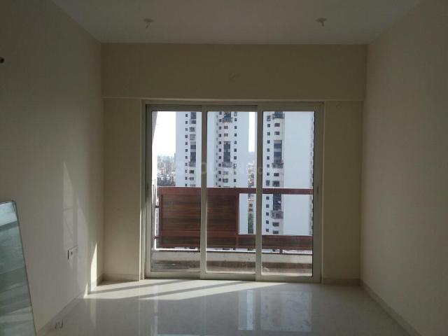 2 BHK Apartment in Kandivali East for rent Mumbai. The reference number is 20287399